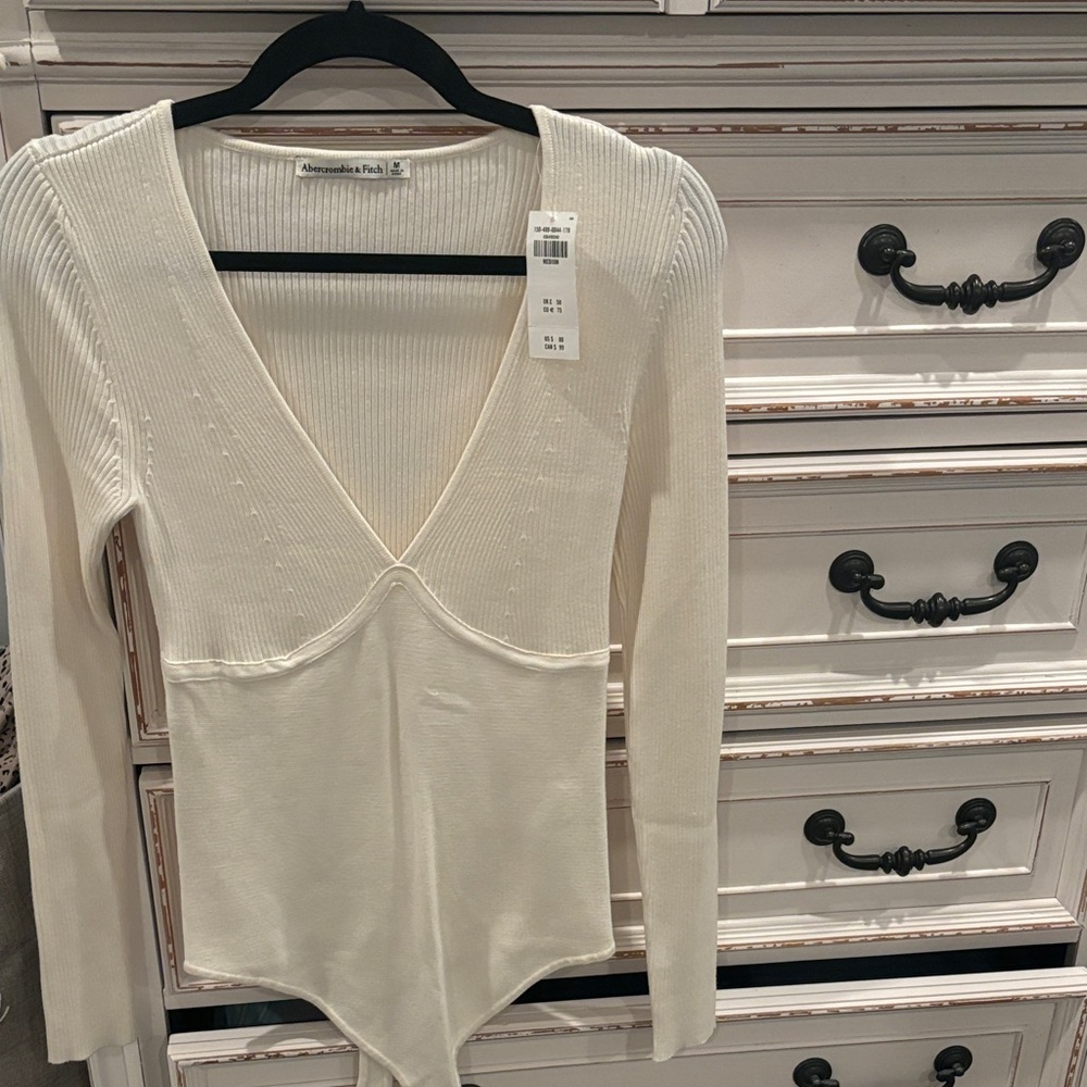 Abercrombie & Fitch Ivory V-Neck Top